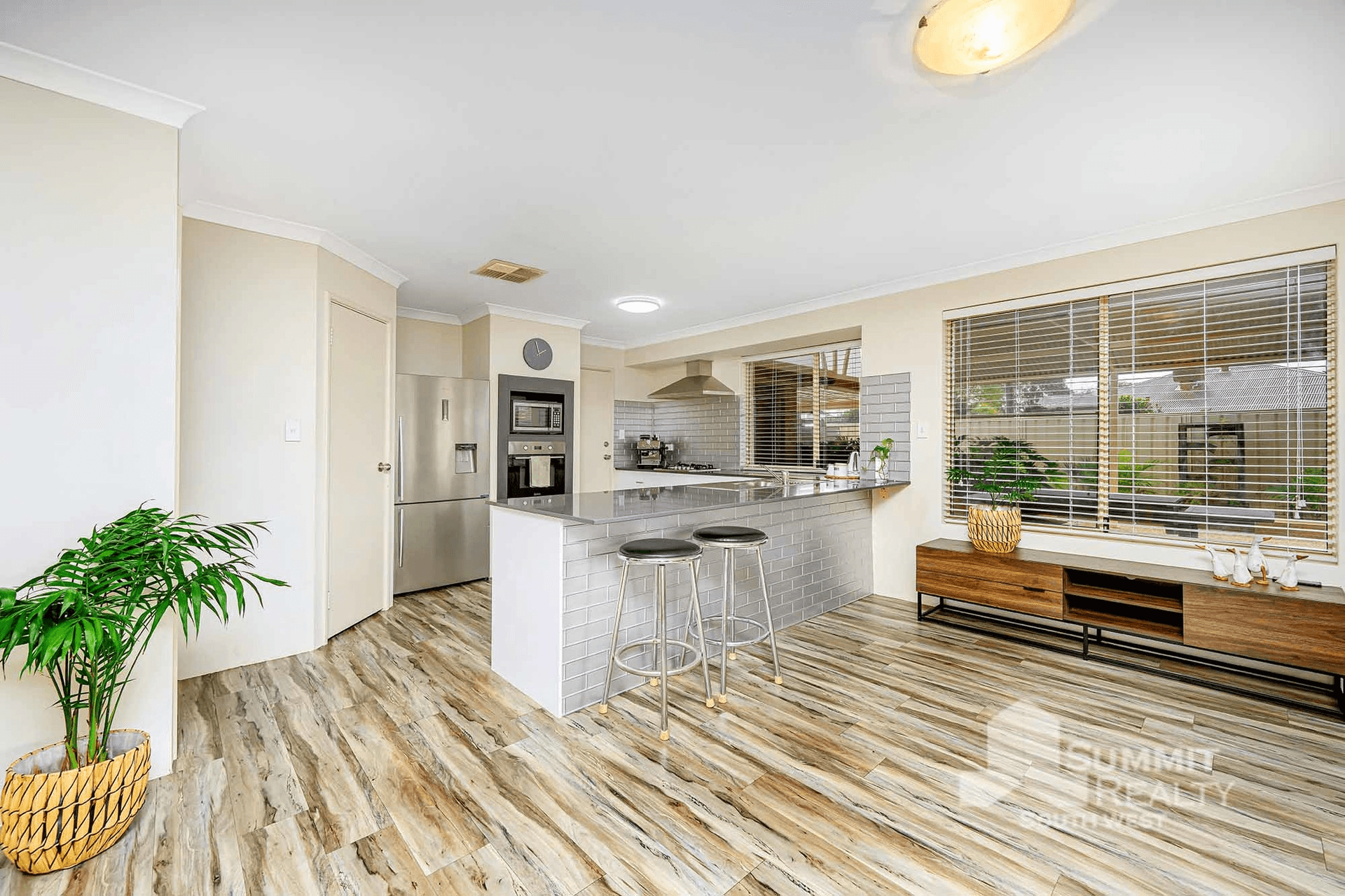 30 Macquarie Drive, Australind, WA 6233