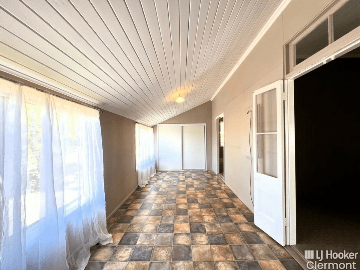 2 Sirius Street, CLERMONT, QLD 4721