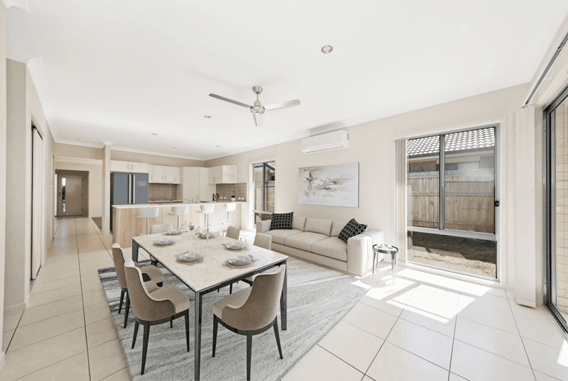 12 Carron Court, BRASSALL, QLD 4305