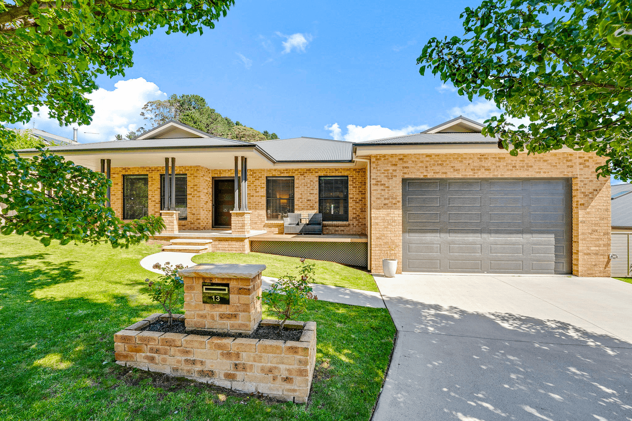 13 Munbinga Drive, LITHGOW, NSW 2790