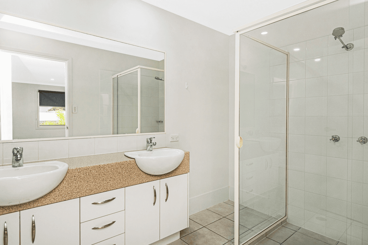 1 Brilliant Lane, COOMERA WATERS, QLD 4209