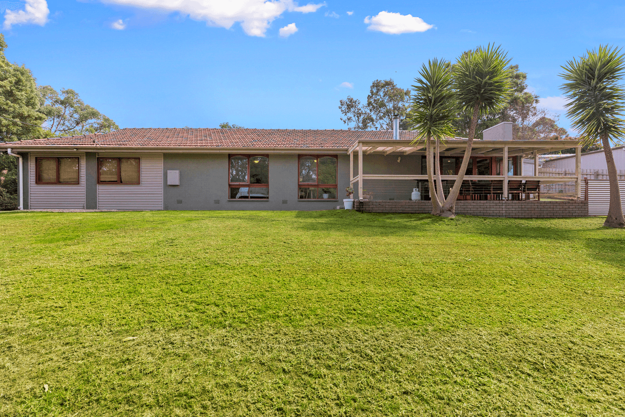 18 Scenic Drive, Launching Place, VIC 3139