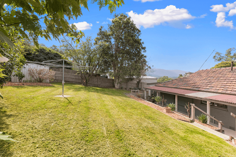 18 Scenic Drive, Launching Place, VIC 3139