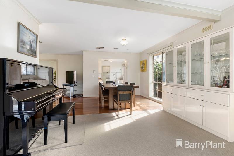 4 Dubbo Court, Glen Waverley, VIC 3150