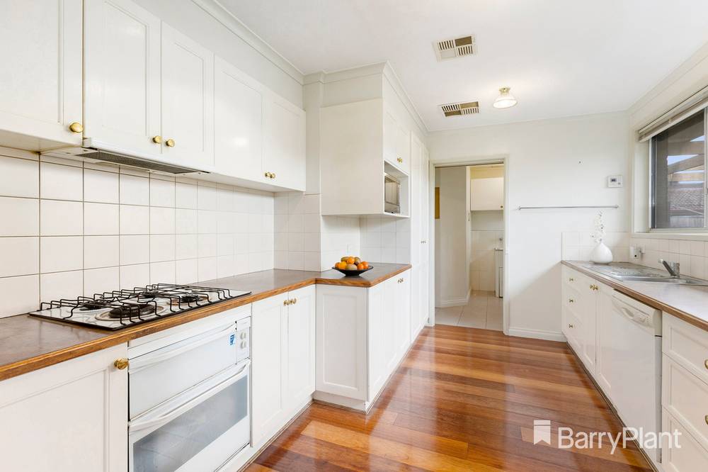 4 Dubbo Court, Glen Waverley, VIC 3150