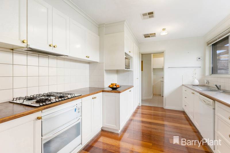 4 Dubbo Court, Glen Waverley, VIC 3150