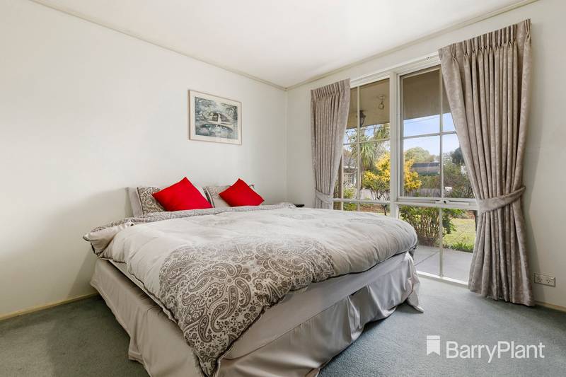 4 Dubbo Court, Glen Waverley, VIC 3150