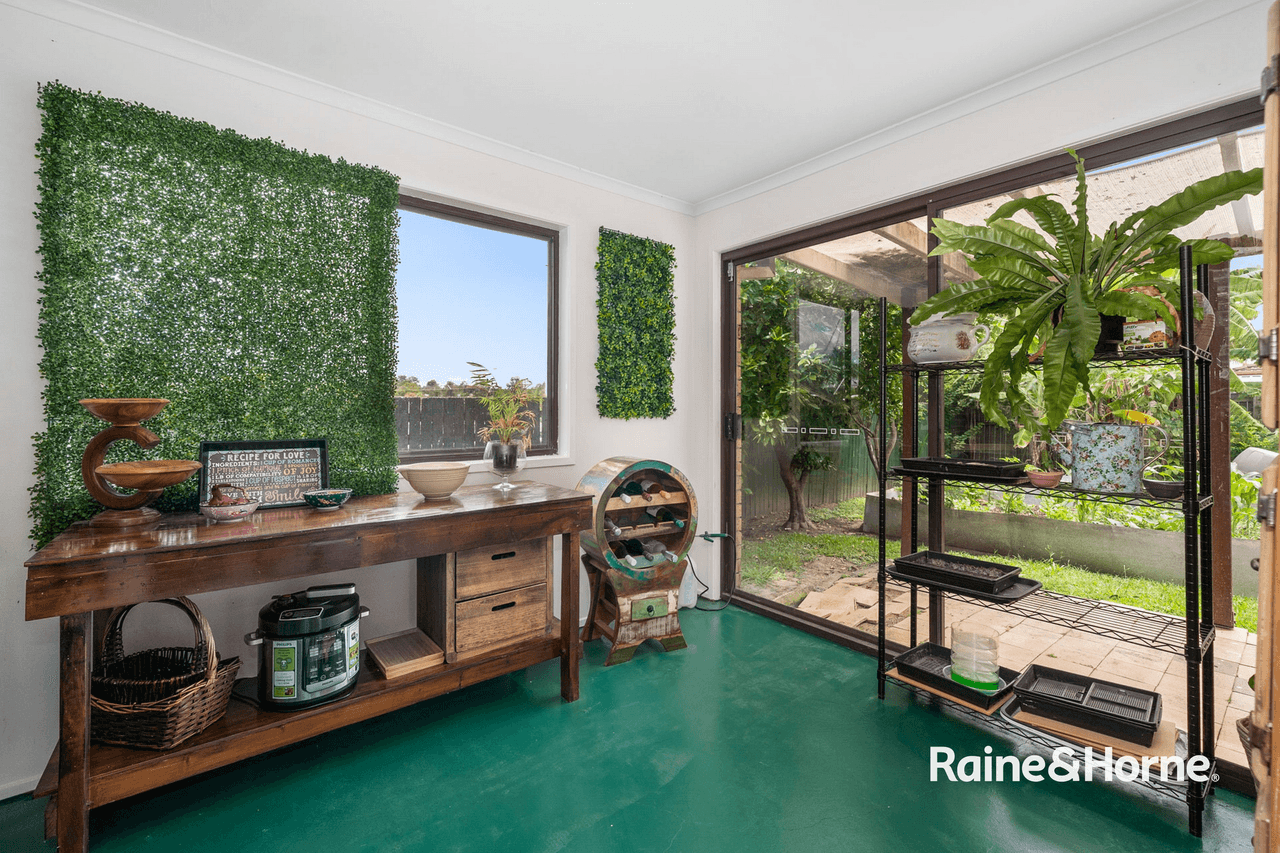 6 Hume Court, BORONIA HEIGHTS, QLD 4124