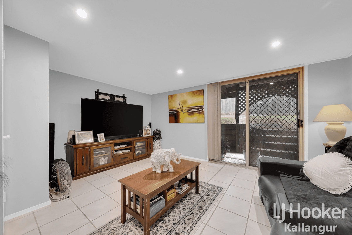 8 Poplar Place, KALLANGUR, QLD 4503