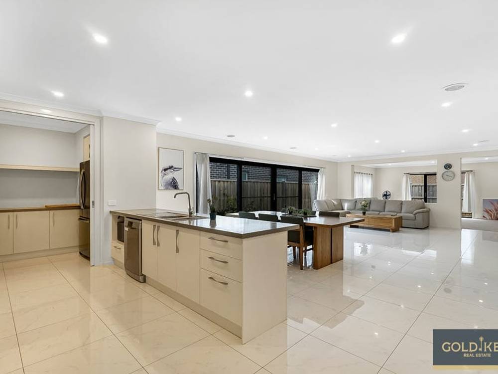 37 Creston Street, POINT COOK, VIC 3030