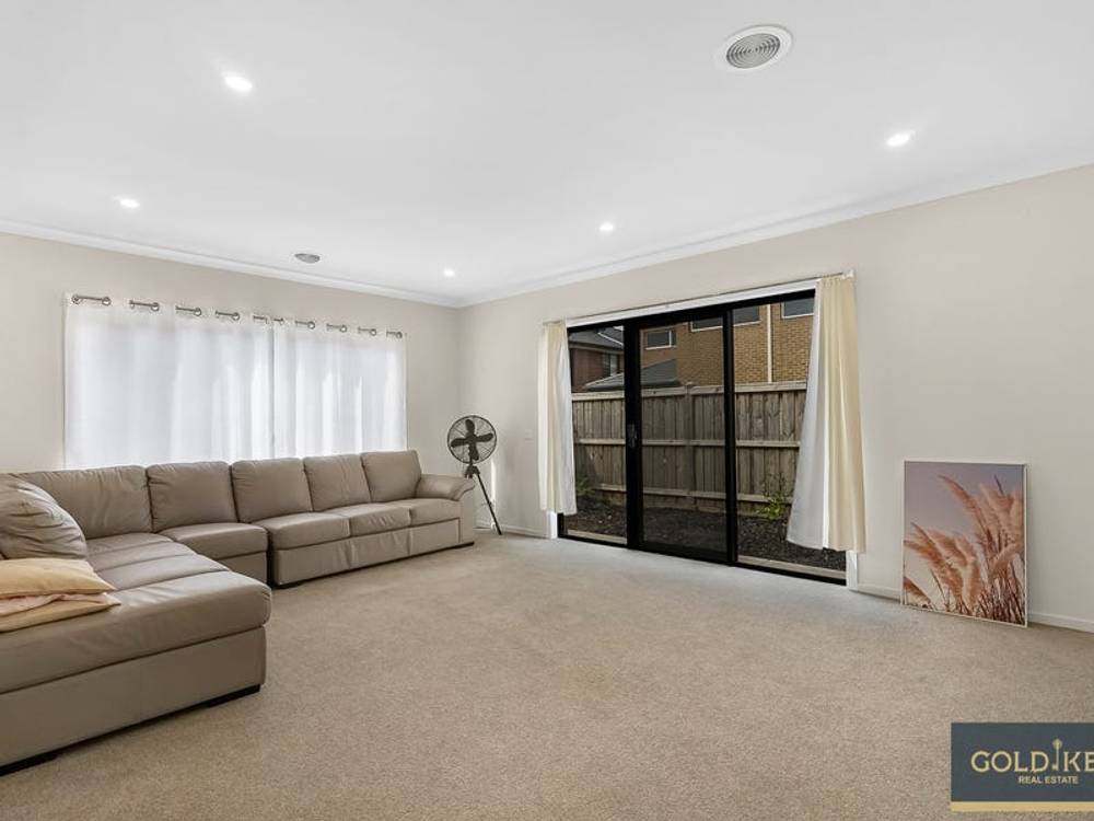 37 Creston Street, POINT COOK, VIC 3030