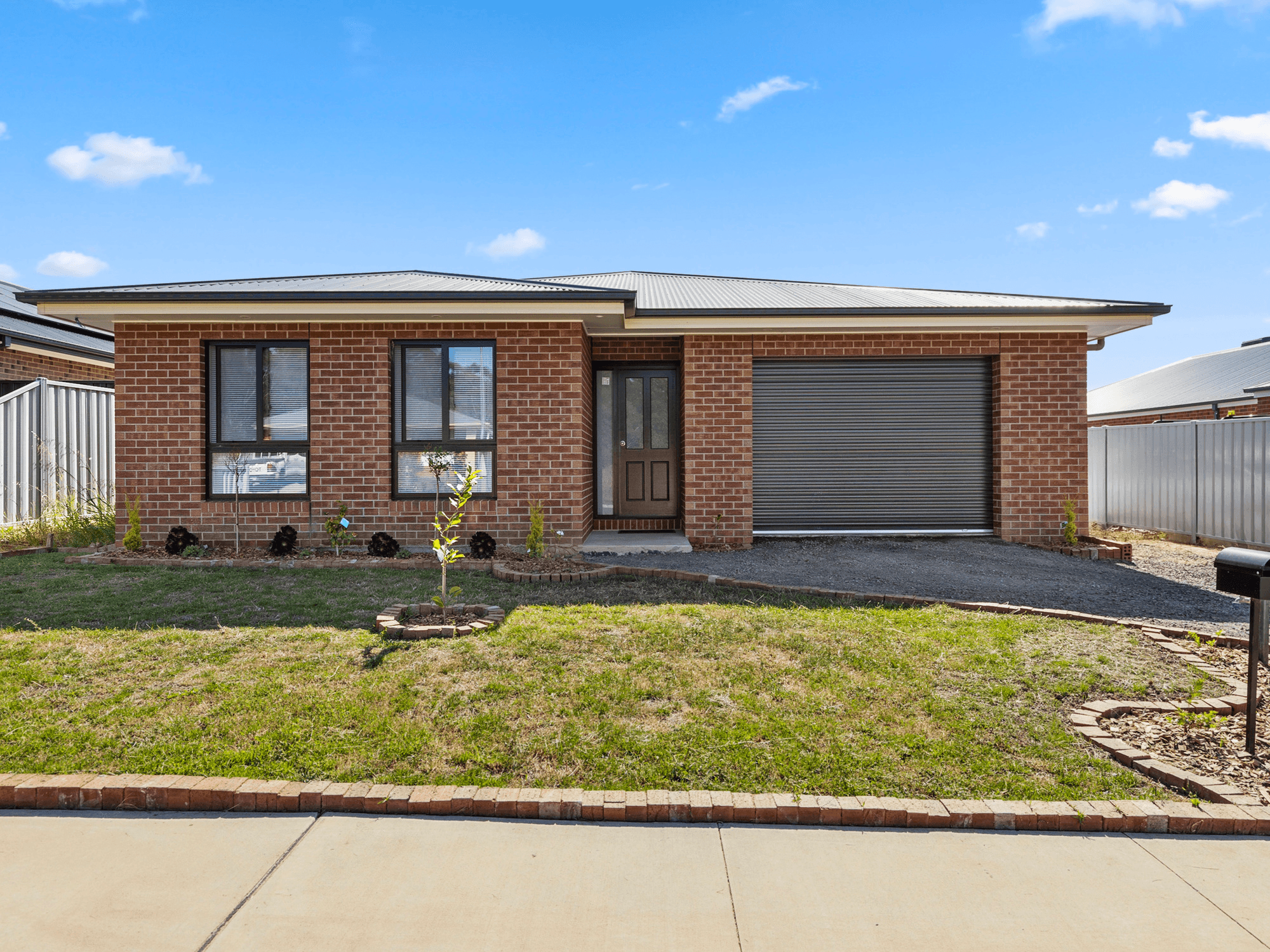 9 CALE AVENUE, SEYMOUR, VIC 3660