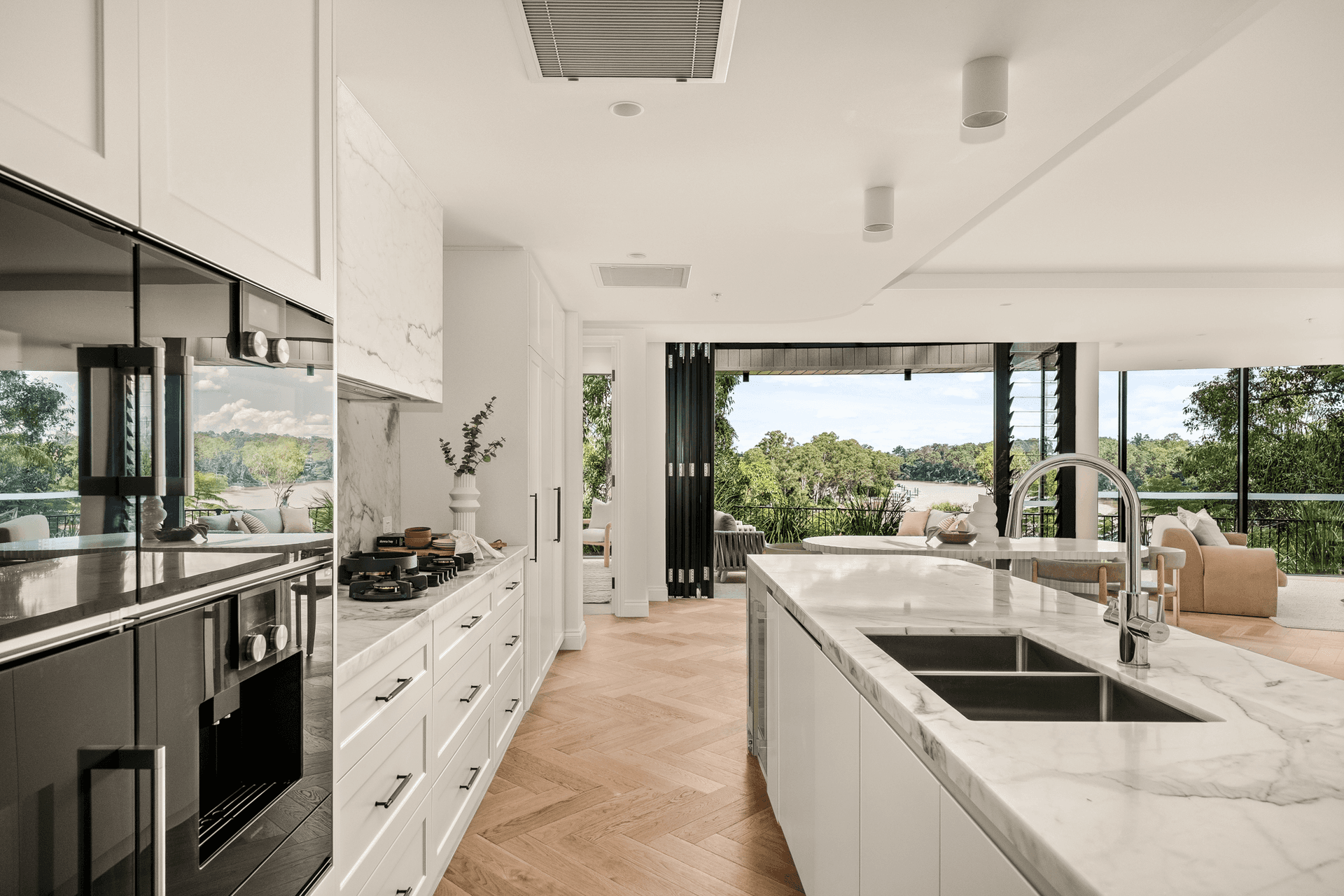 1/98 Goldieslie Road, Indooroopilly, QLD 4068