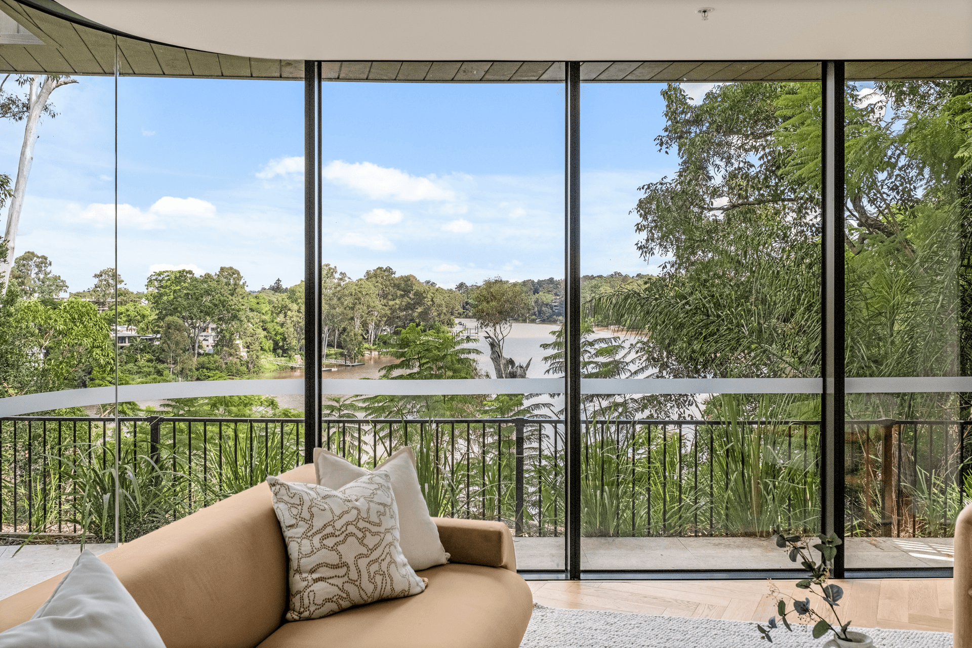 1/98 Goldieslie Road, Indooroopilly, QLD 4068
