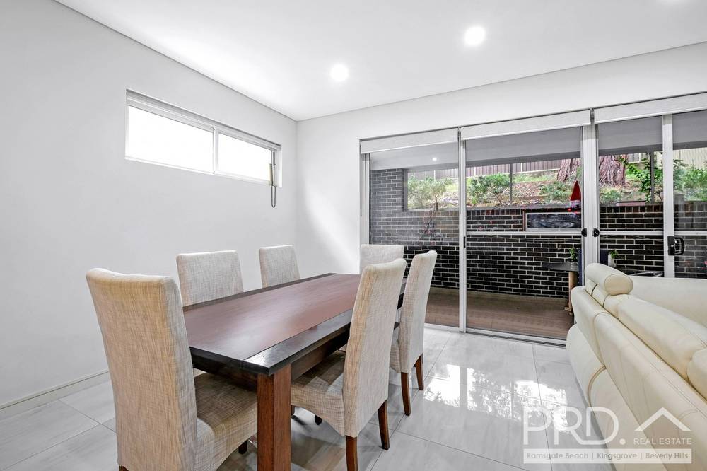 42 Hillcrest Avenue, HURSTVILLE, NSW 2220