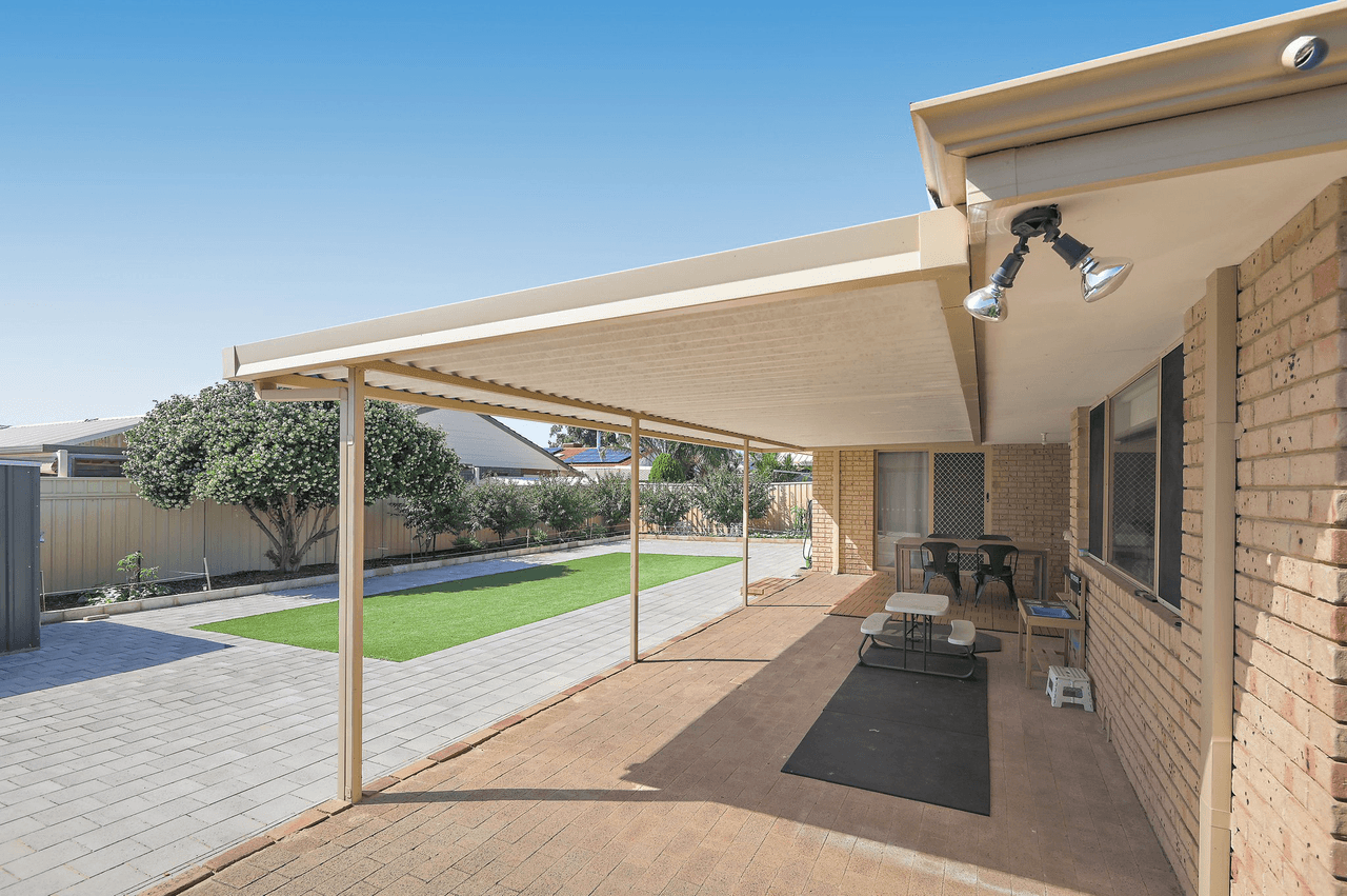 36 Pioneer Drive, THORNLIE, WA 6108