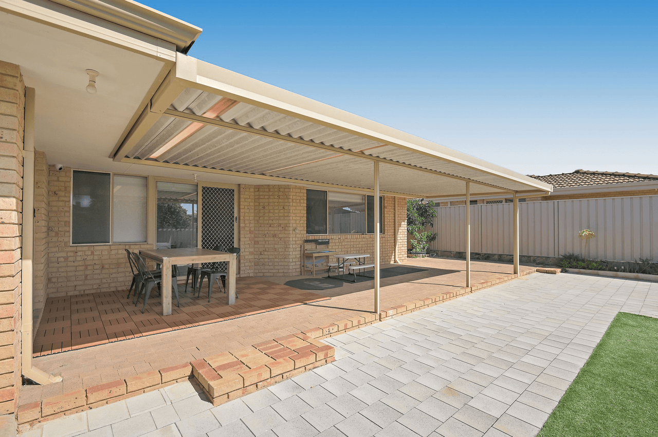 36 Pioneer Drive, THORNLIE, WA 6108