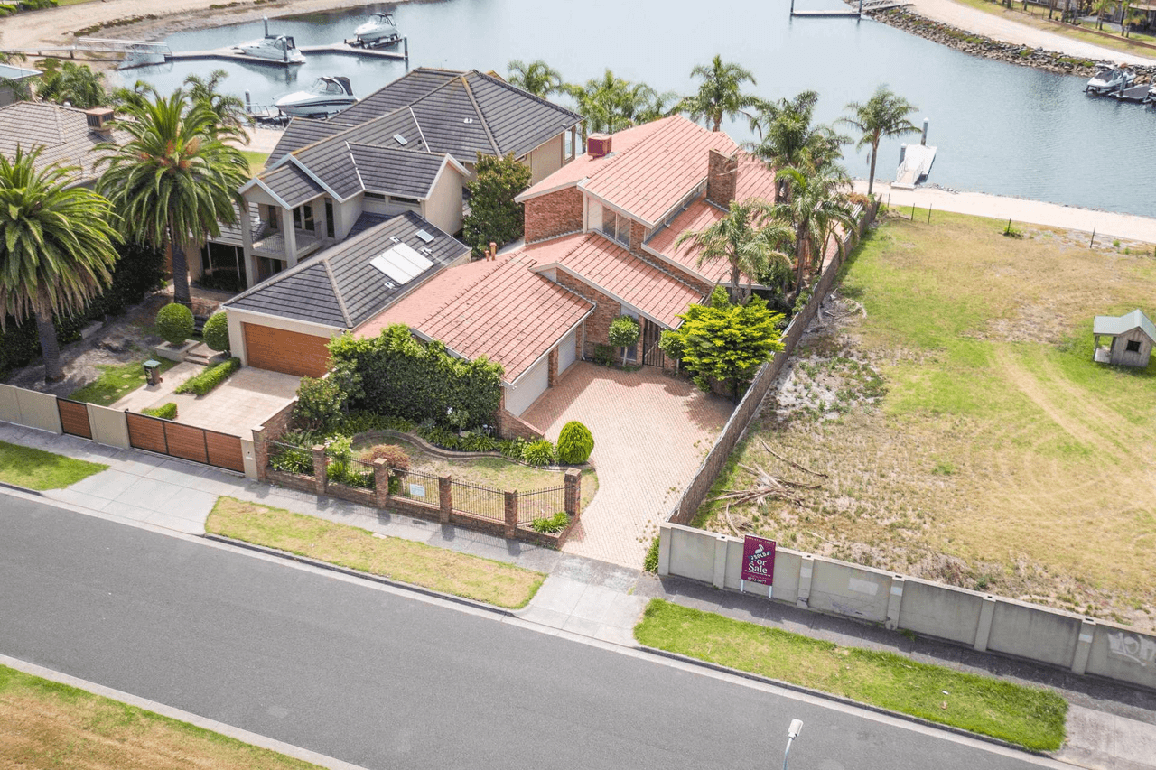 135 Palm Beach Drive, Patterson Lakes, VIC 3197