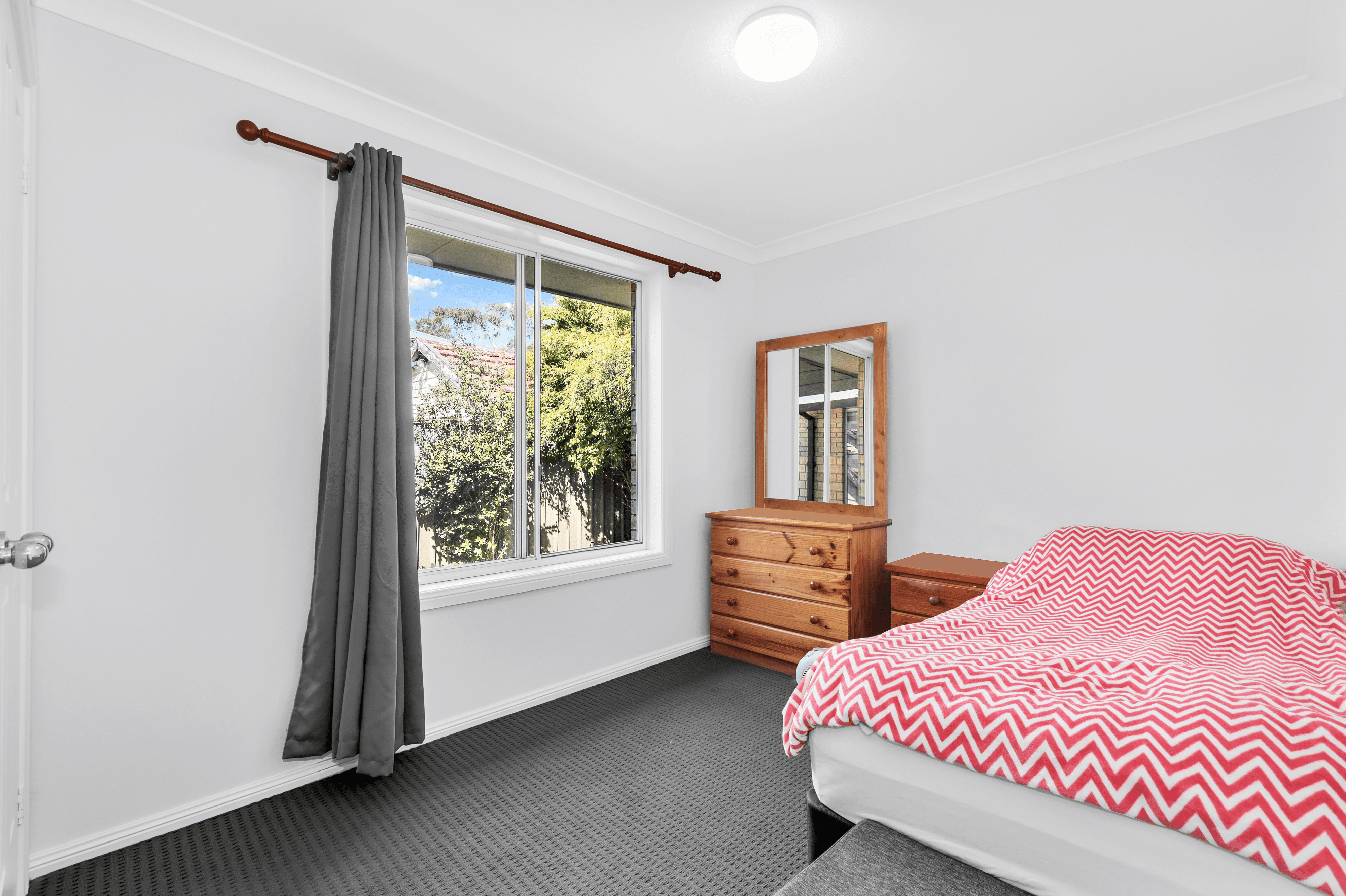 2/94 Adelaide Street, OXLEY PARK, NSW 2760