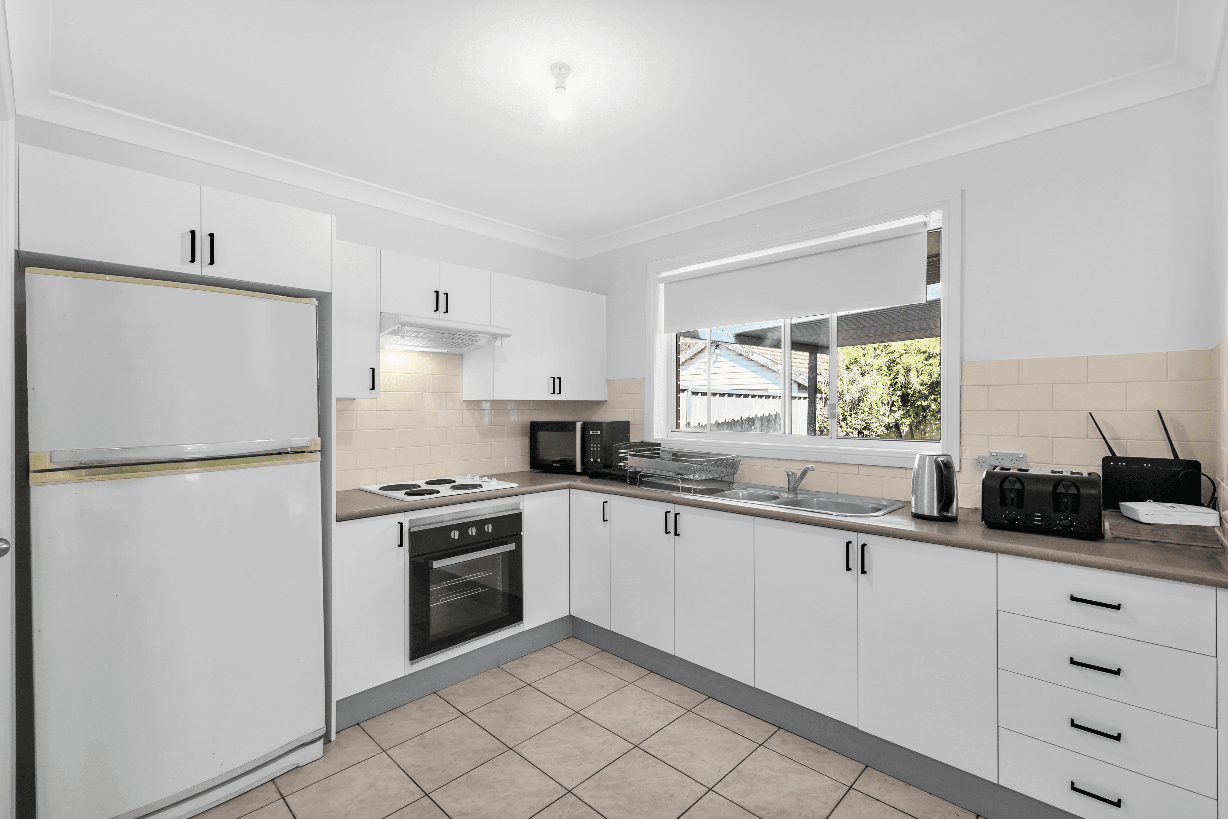 2/94 Adelaide Street, OXLEY PARK, NSW 2760