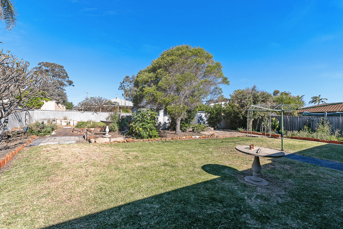 18 Glendale Avenue, Hamersley, WA 6022