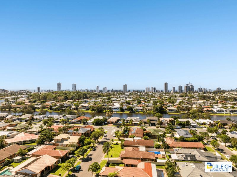 1/15 Wagtail Court, Burleigh Waters, QLD 4220