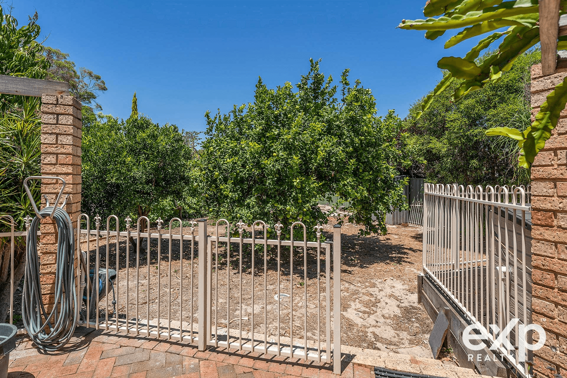 6 Jade Court, High Wycombe, WA 6057