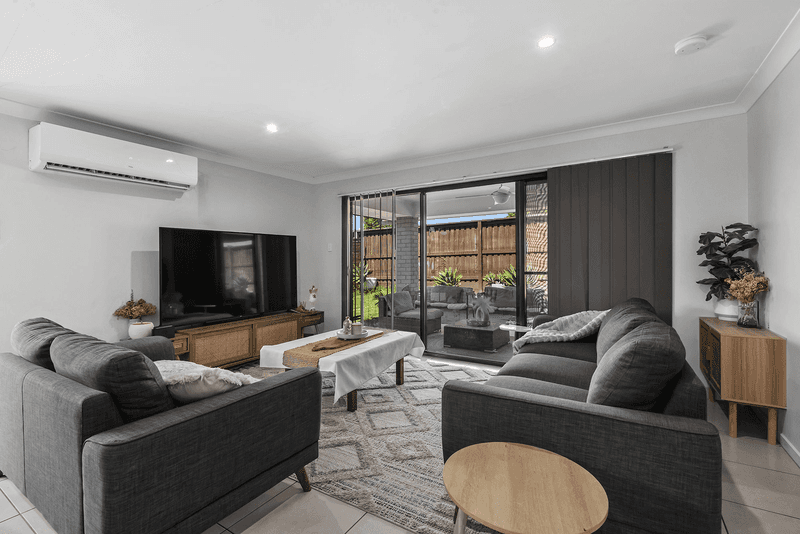 11 Grainger Circuit, BURPENGARY, QLD 4505