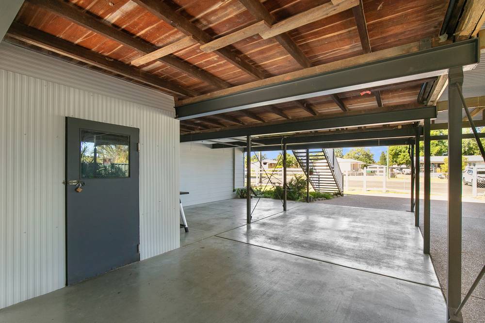51 Retro Street, EMERALD, QLD 4720