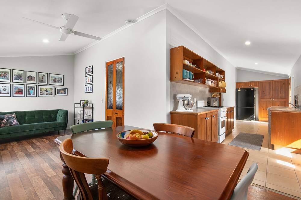 51 Retro Street, EMERALD, QLD 4720