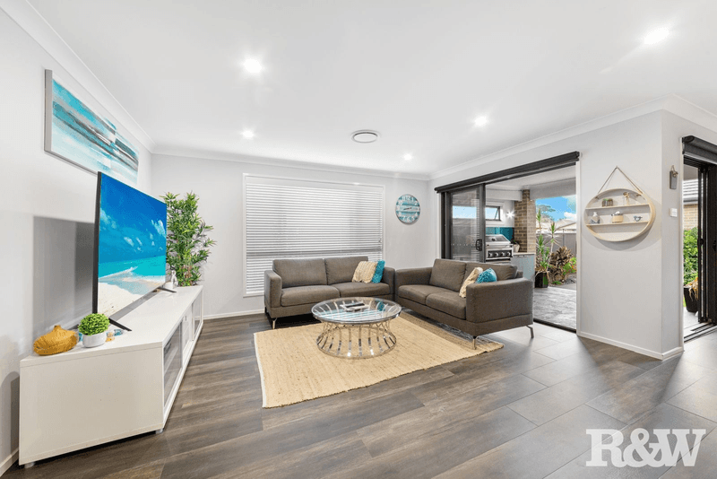 40 Birdwood Av, Umina Beach, NSW 2257