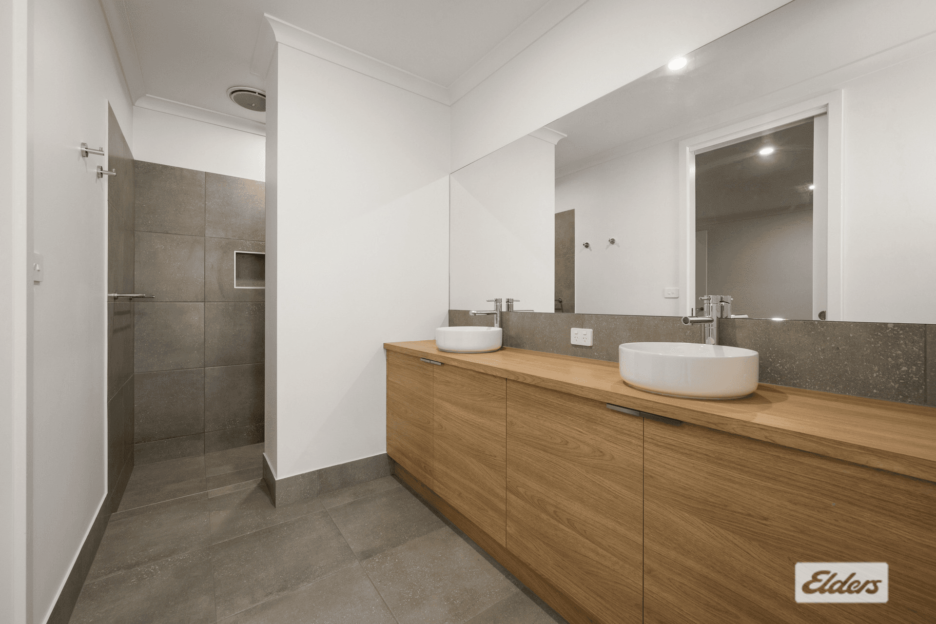 65 Freeman Crescent, Baranduda, VIC 3691
