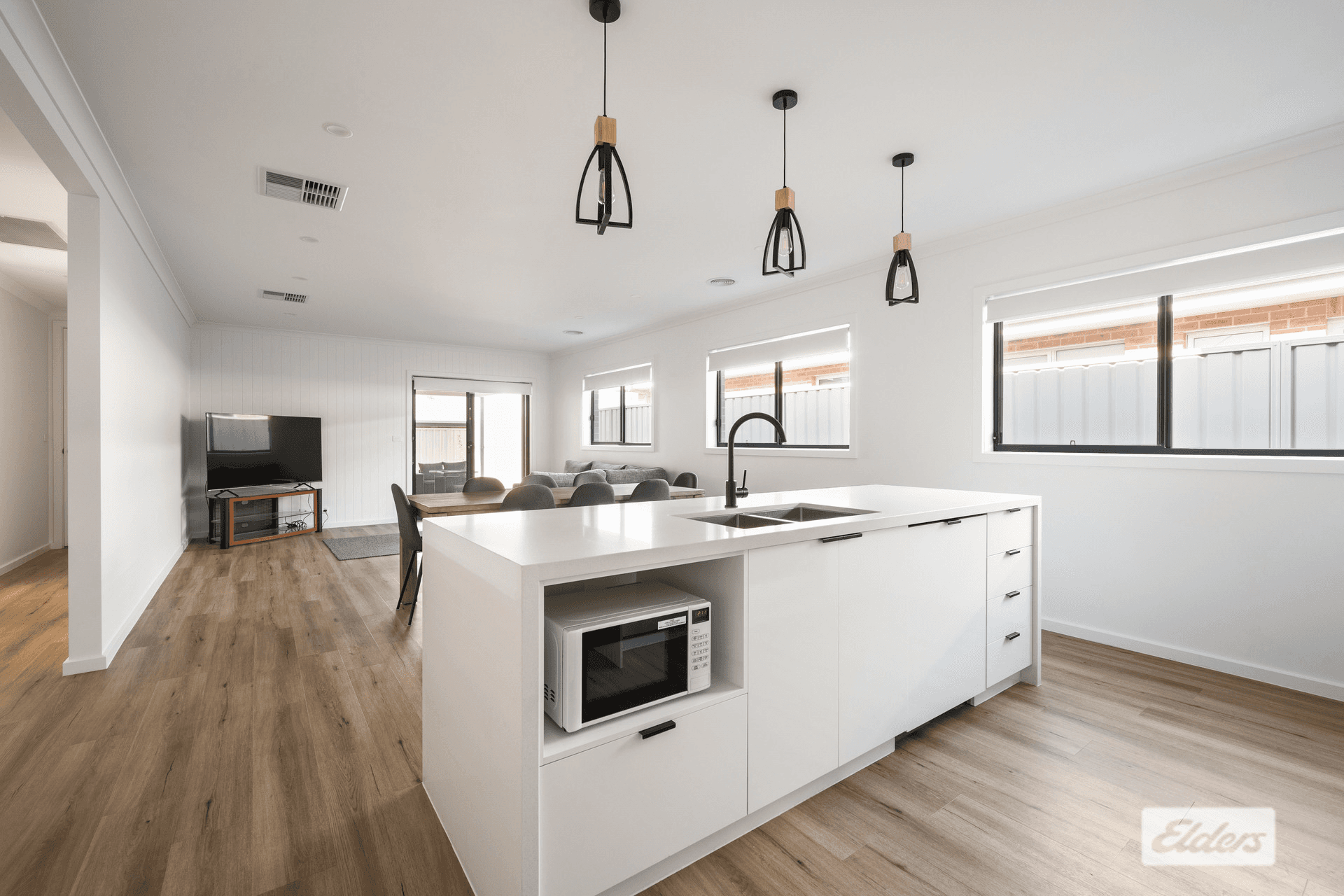 65 Freeman Crescent, Baranduda, VIC 3691