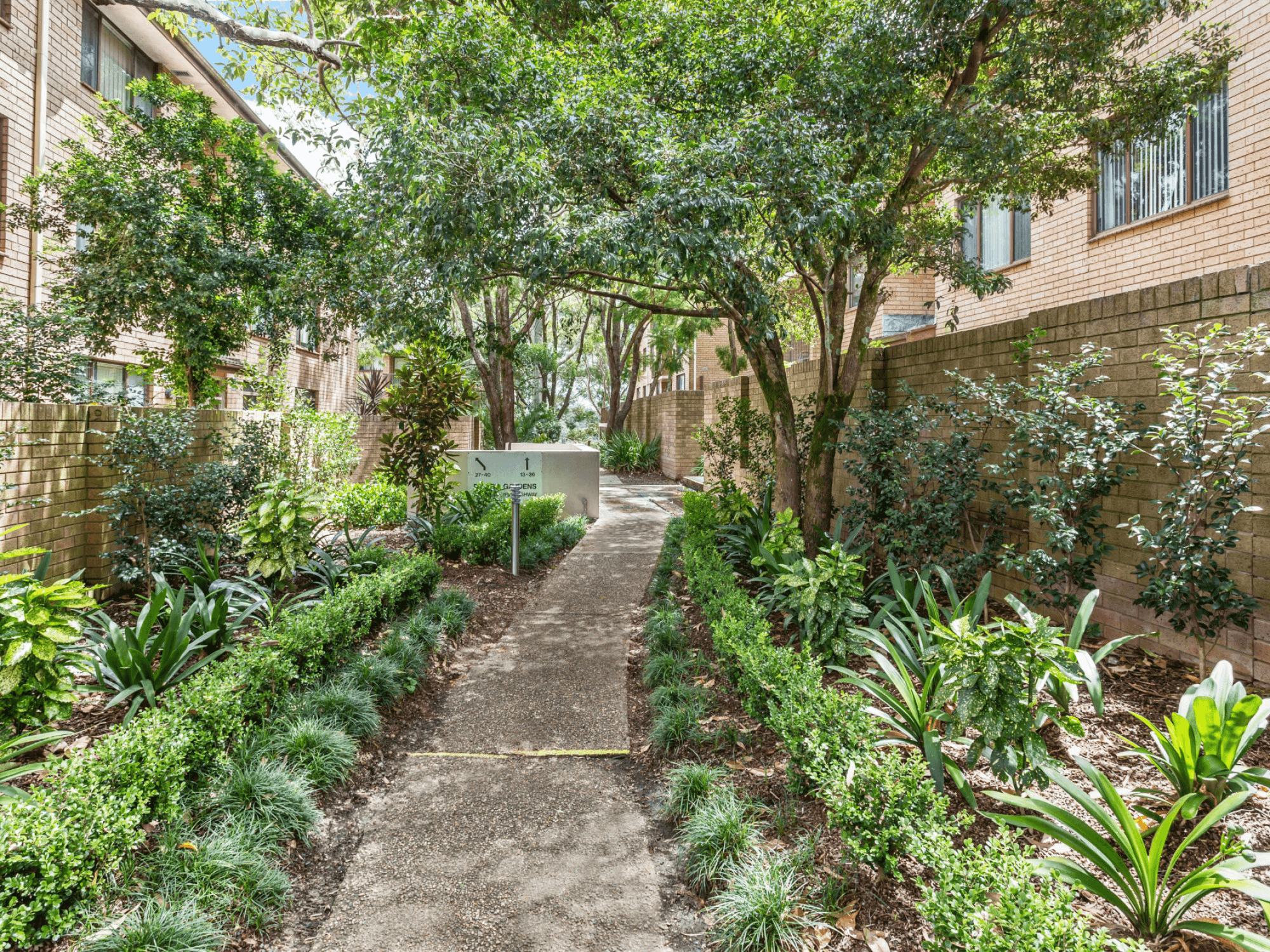 2/215-217 Peats Ferry Road, HORNSBY, NSW 2077
