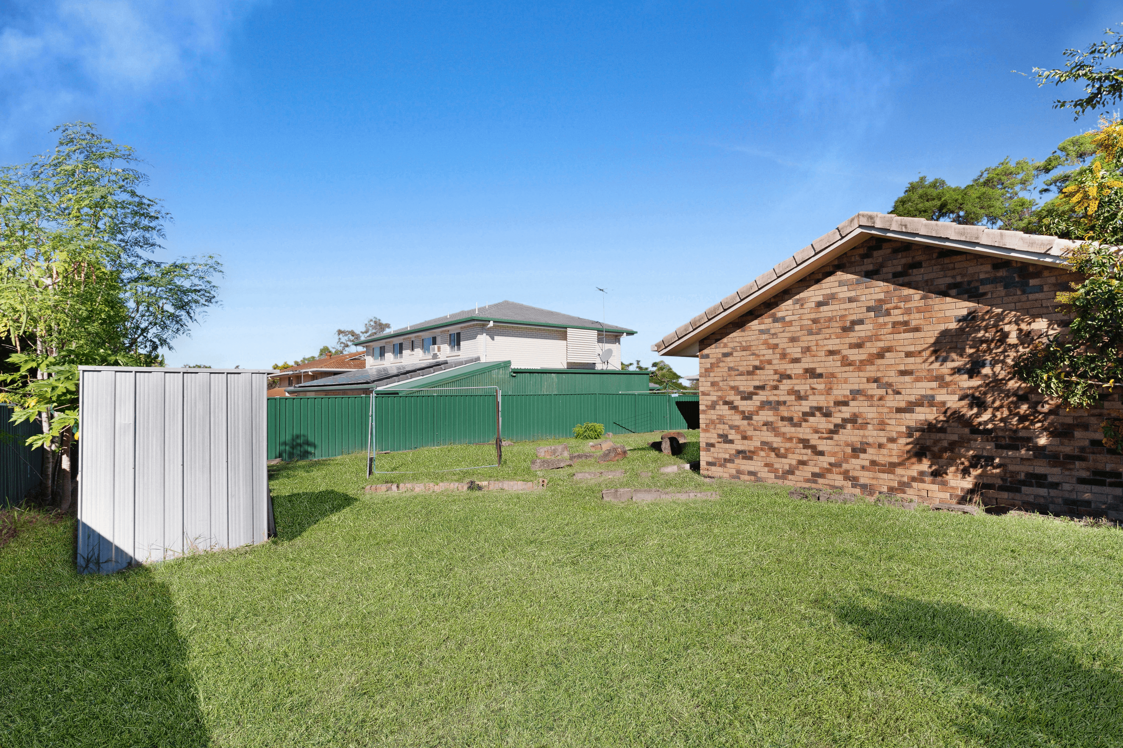 4 Epworth Street, Oxley, QLD 4075