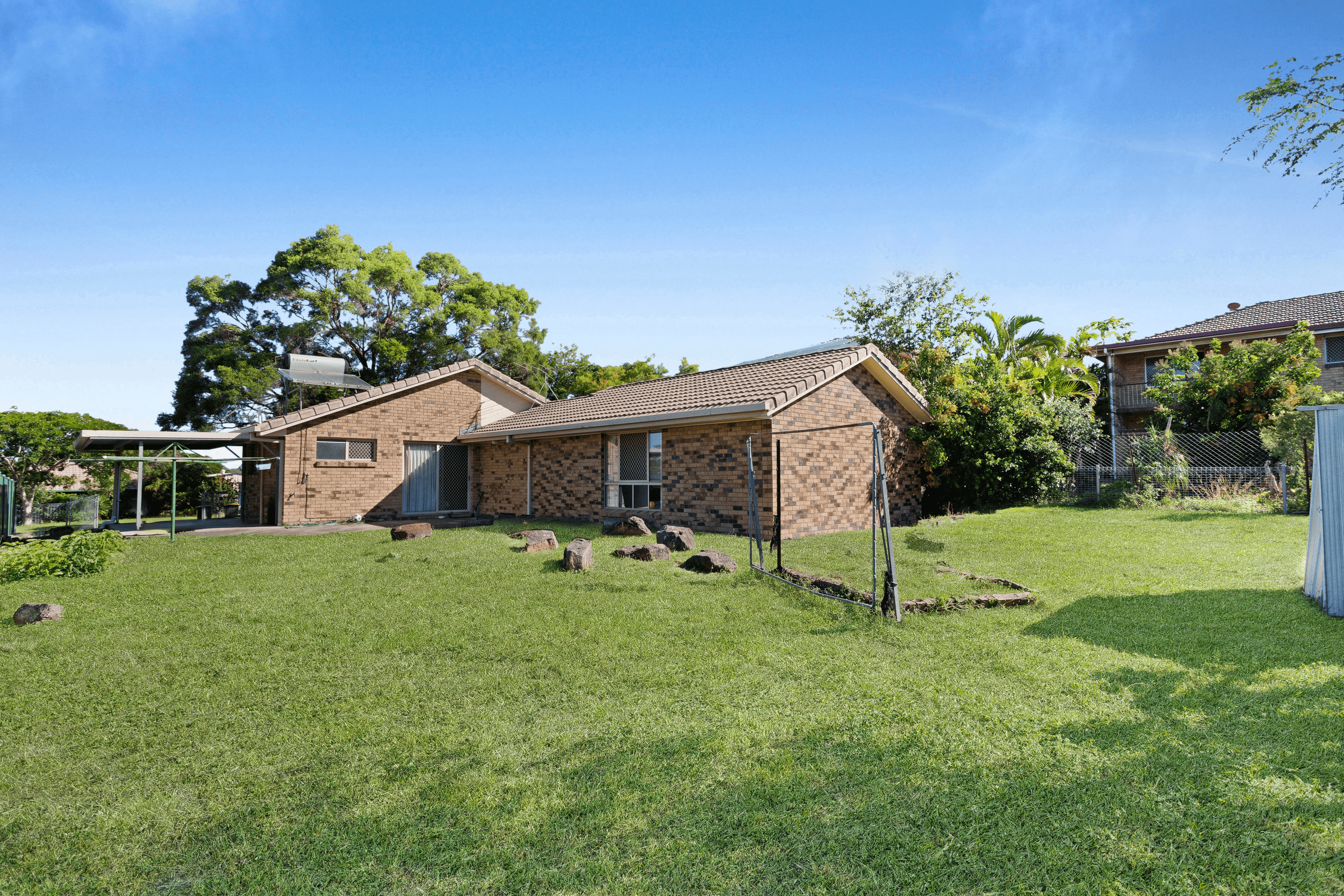 4 Epworth Street, Oxley, QLD 4075