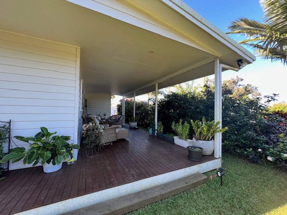 16 Spinnaker Street, South Mission Beach, QLD 4852