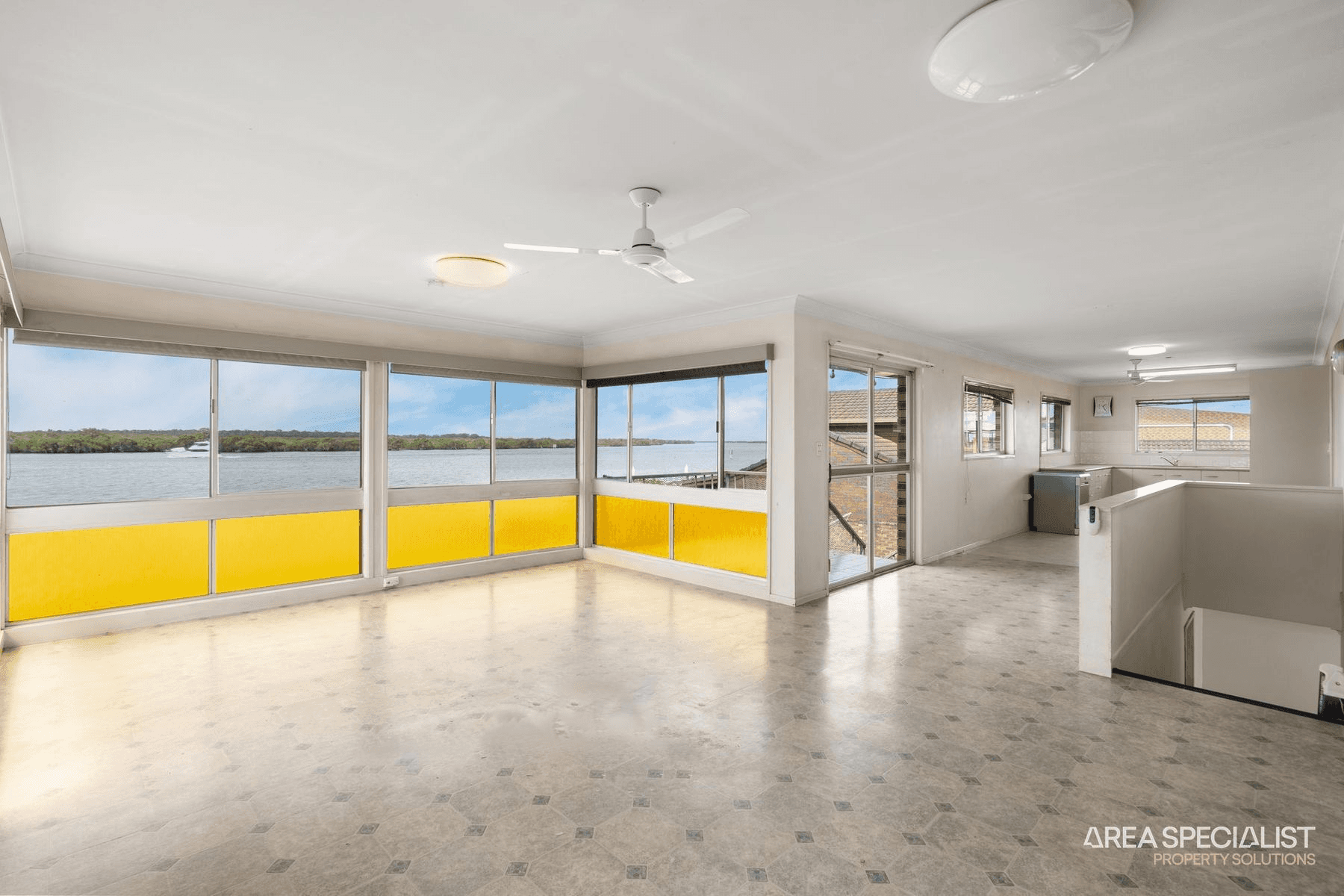 16 Esplanade, Jacobs Well, QLD 4208