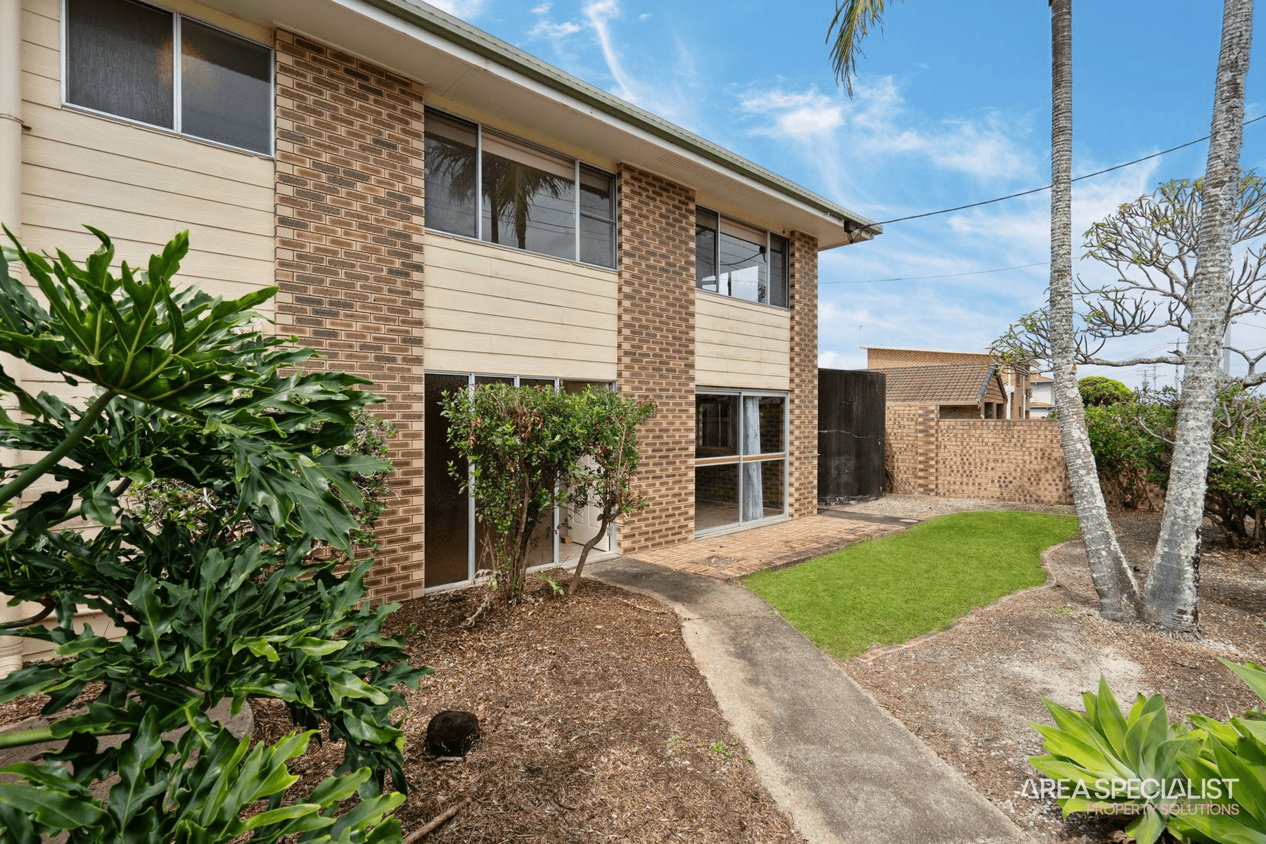 16 Esplanade, Jacobs Well, QLD 4208