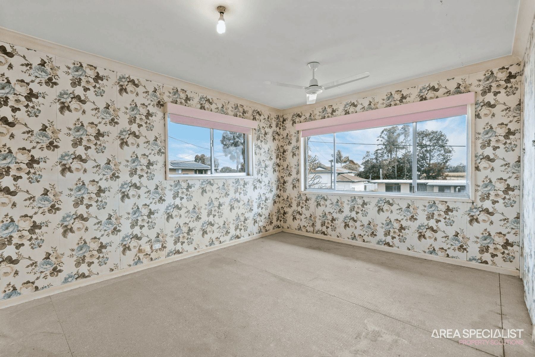 16 Esplanade, Jacobs Well, QLD 4208