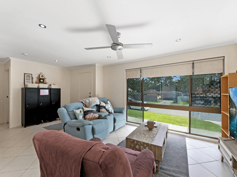 48 Ashford Road, HELENSVALE, QLD 4212