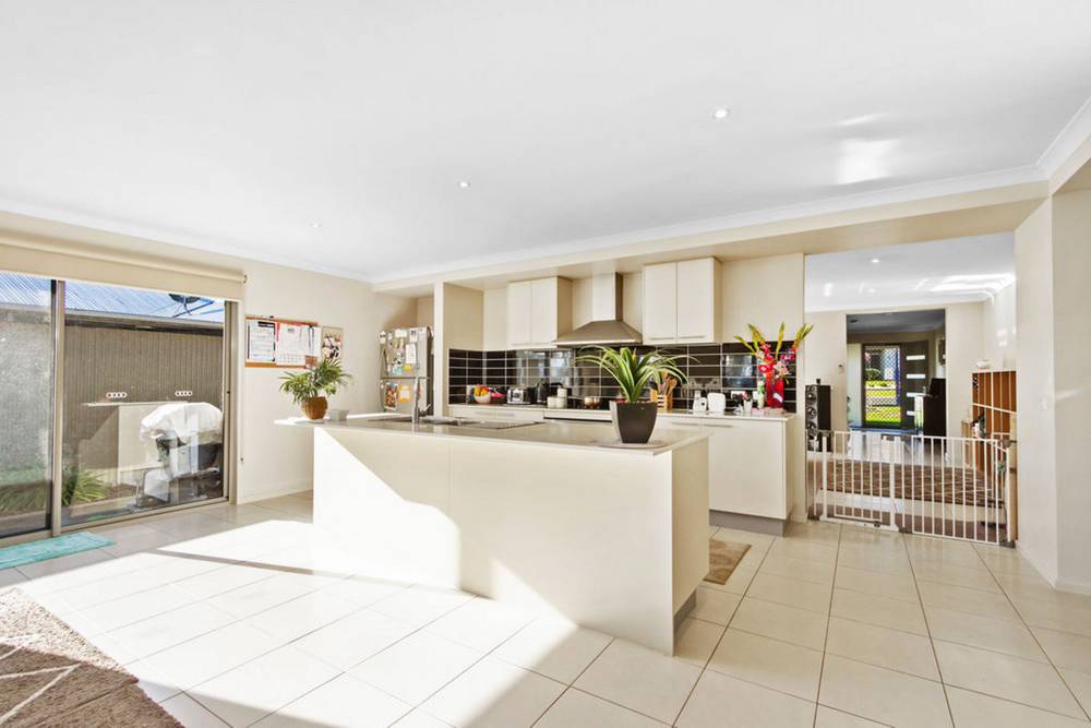 6 Plateau Avenue, Metung, VIC 3904
