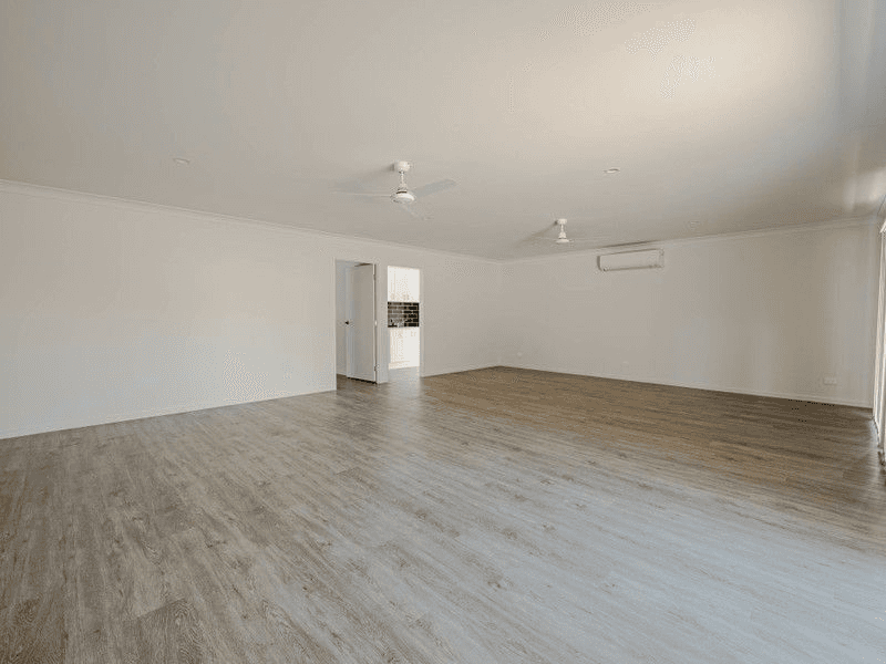 19 Robert Street, RUSSELL ISLAND, QLD 4184