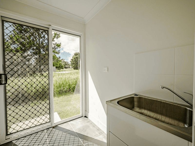 19 Robert Street, RUSSELL ISLAND, QLD 4184