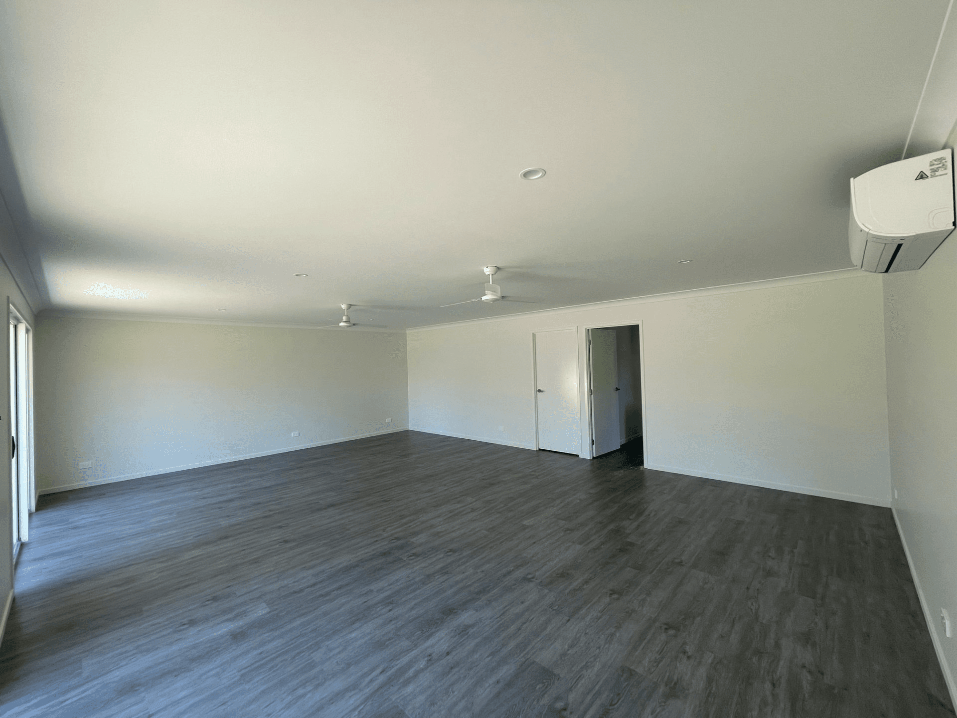 19 Robert Street, RUSSELL ISLAND, QLD 4184