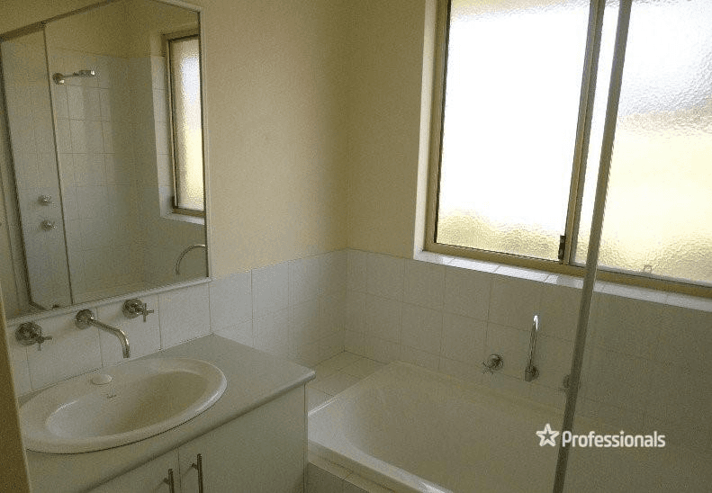 44 Harberton Parkway, ELLENBROOK, WA 6069