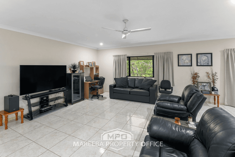 8 Bundanoon Court, MAREEBA, QLD 4880