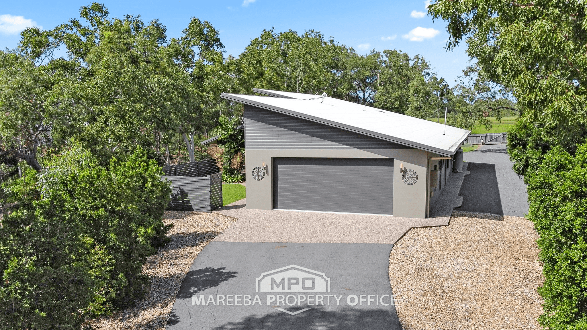 8 Bundanoon Court, MAREEBA, QLD 4880