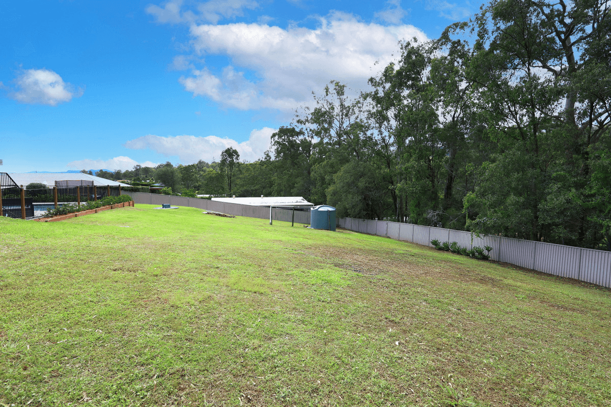 38 Mountain View Crest, MOUNT NATHAN, QLD 4211