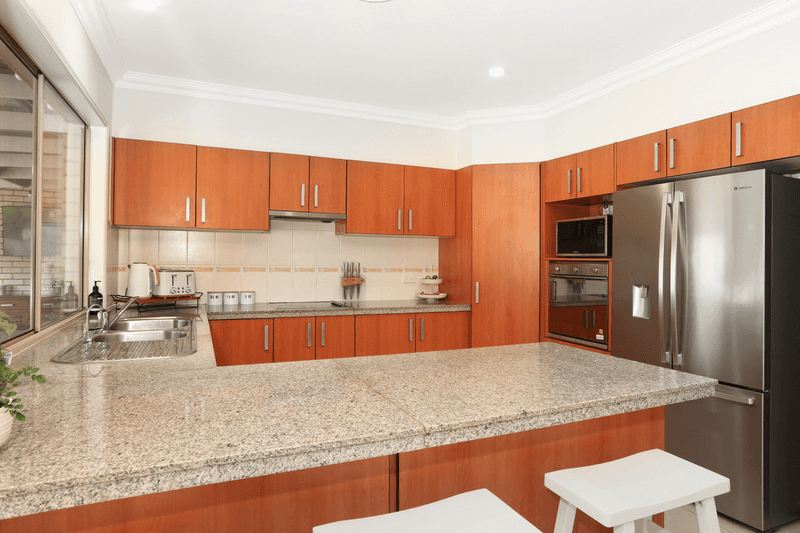 38 Mountain View Crest, MOUNT NATHAN, QLD 4211